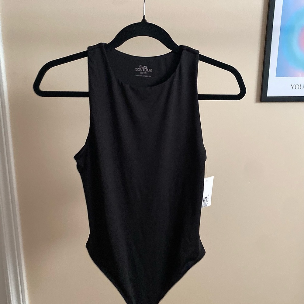 SWS Contour Women's Black Sleeveless Top